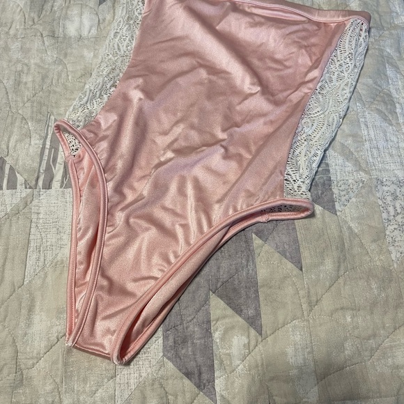 Gooseberry one-piece swimsuit - Picture 6 of 10